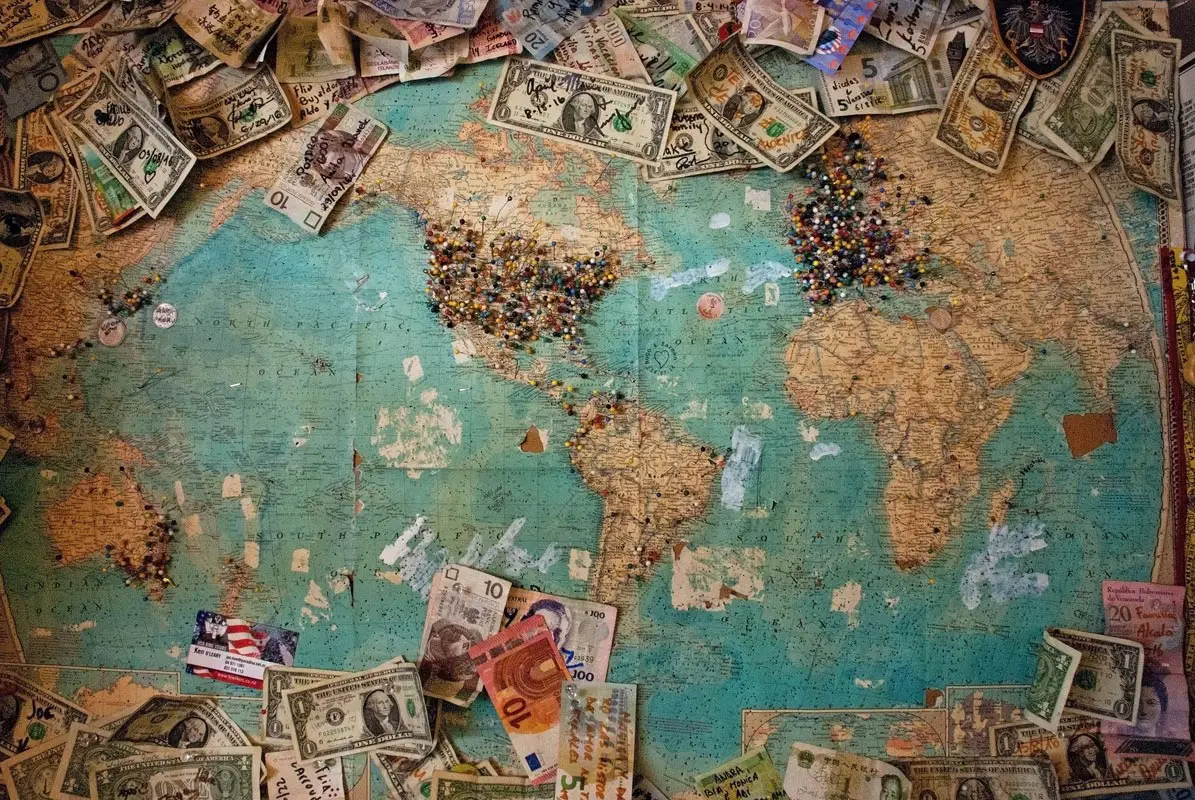 Currency on Map