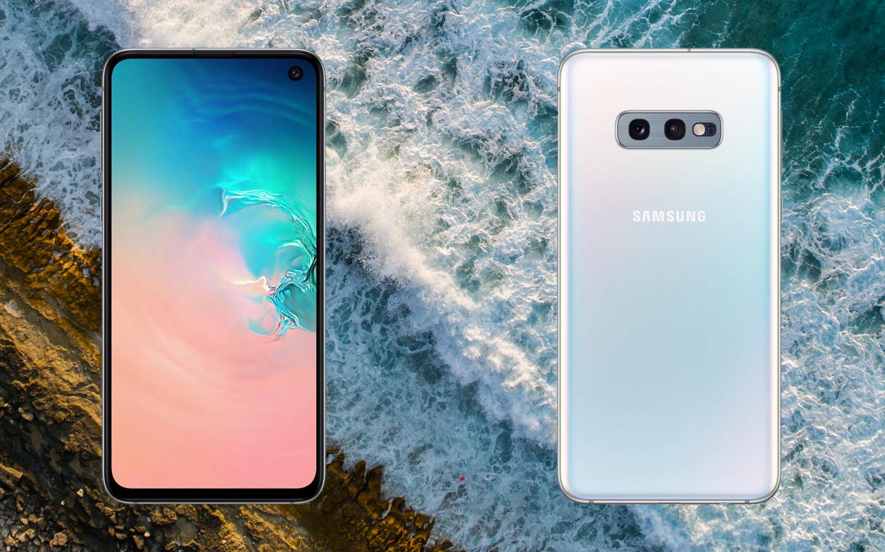 Samsung Galaxy S10e with Sea Wave Background