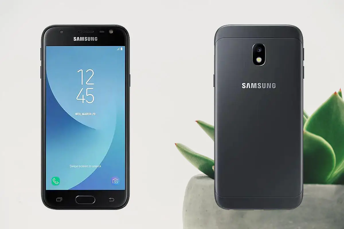 Samsung J7 2017 with Small Pant