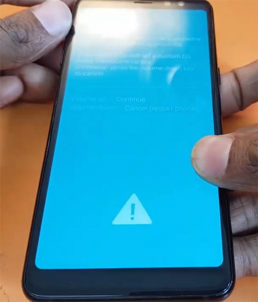 Samsung Galaxy A8 2018 Download Mode Warning Screen