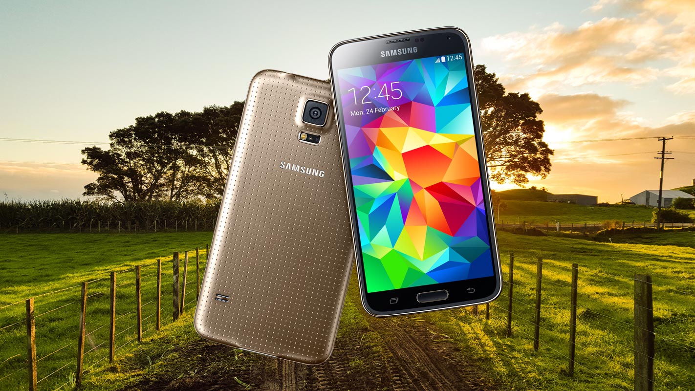 Samsung S5 Plus with Country Side Farm