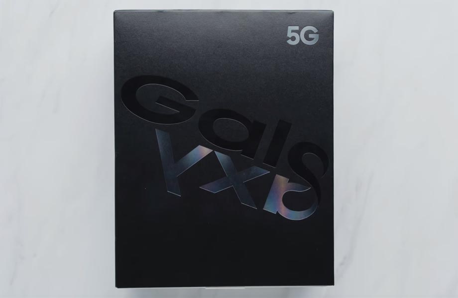 Samsung Galaxy Fold 5G Retail Box