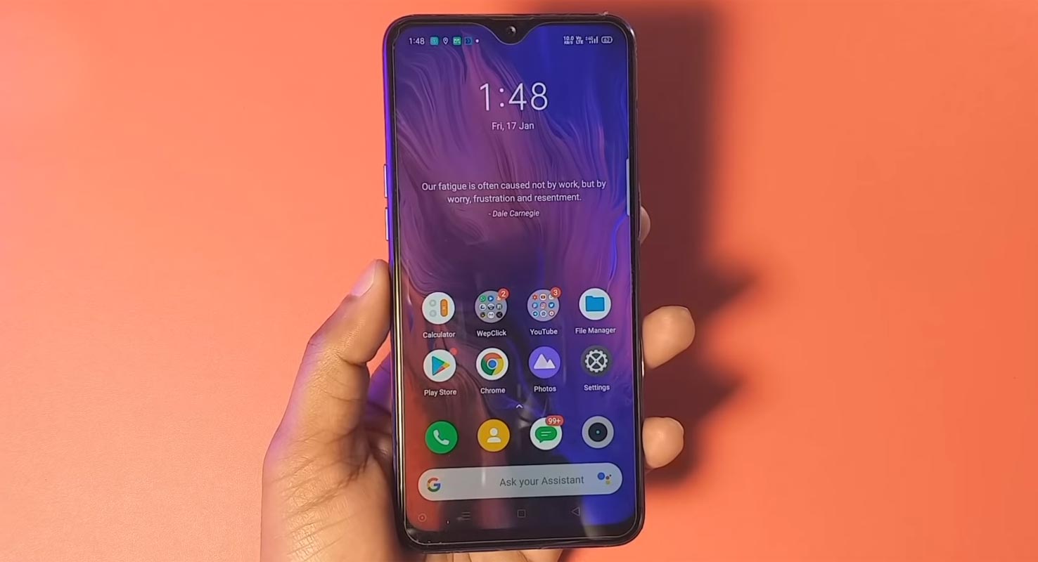 Realme 3 Pro Android 10 UI in Hand