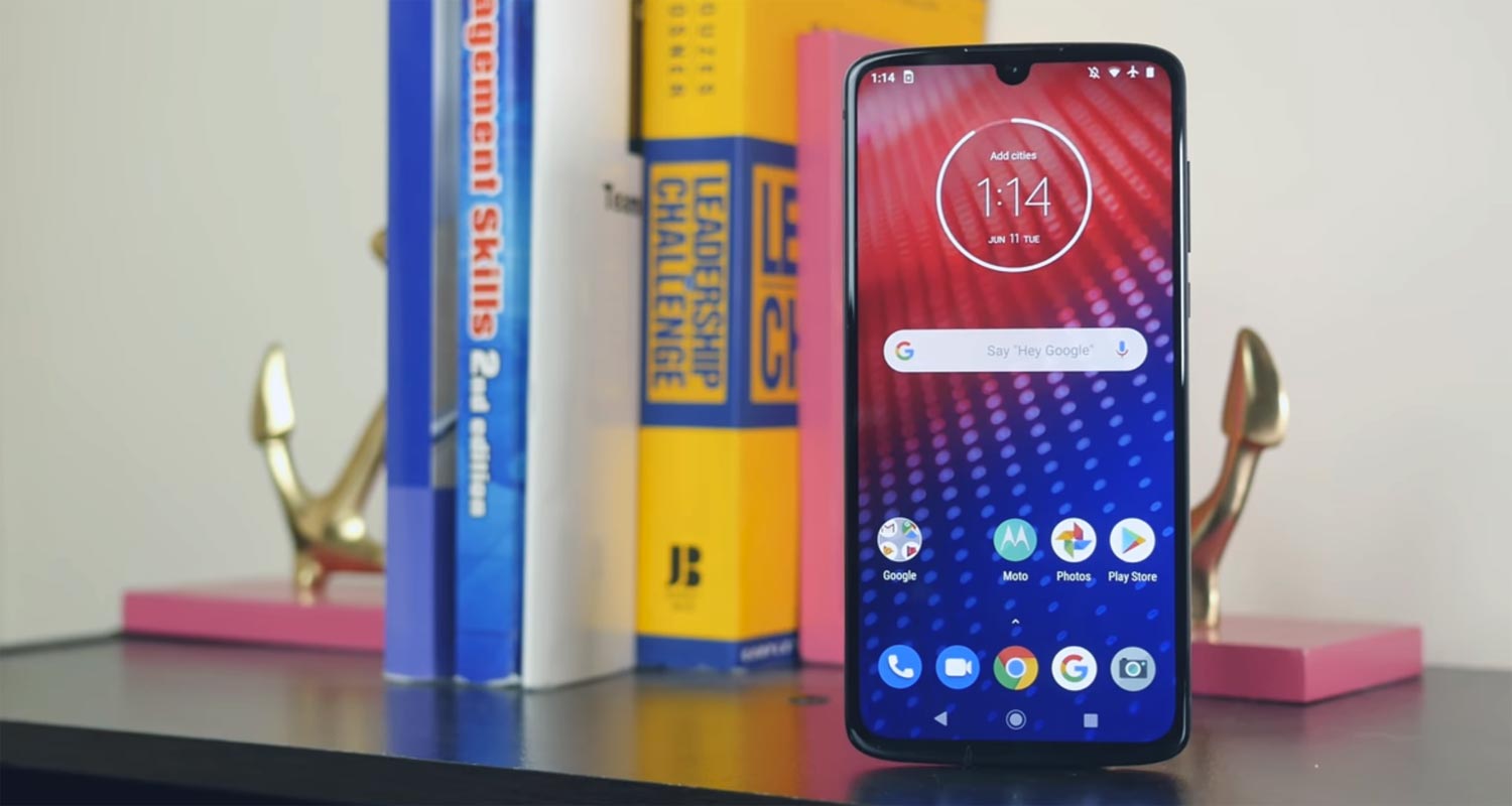Moto Z4 Front Side on the Table