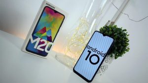 Samsung Galaxy M20 with Android 10 Easter Egg Animation