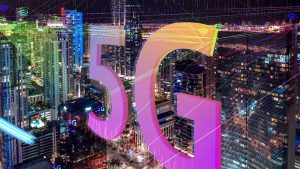 5G Logo in the Middle of Town Animation