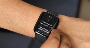 SmartWatch Google Assistant in Hand