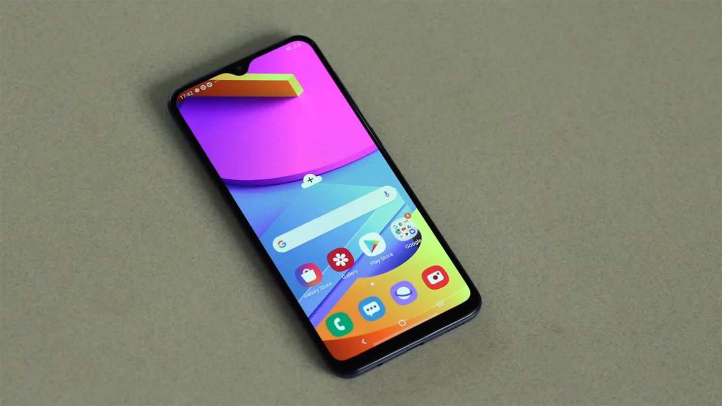 Samsung Galaxy M10s Home Screen on the table