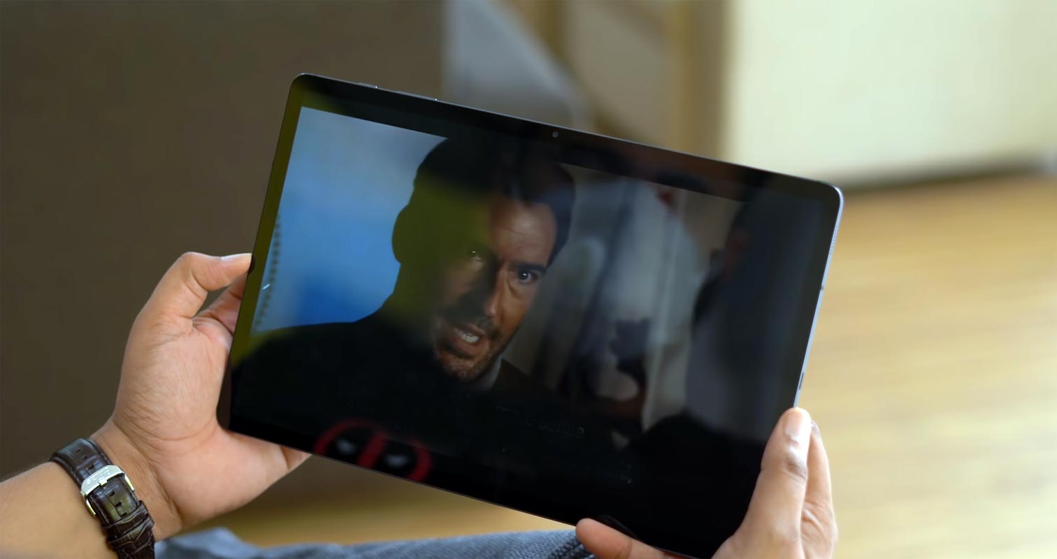 Watching Video in Samsung Galaxy Tab S7