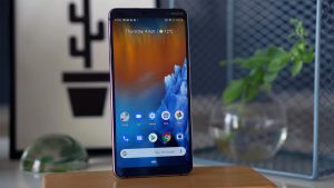 Nokia 9 Pureview Home Screen on the table
