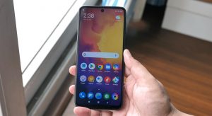 Xiaomi Poco M2 Pro Home Screen in hand