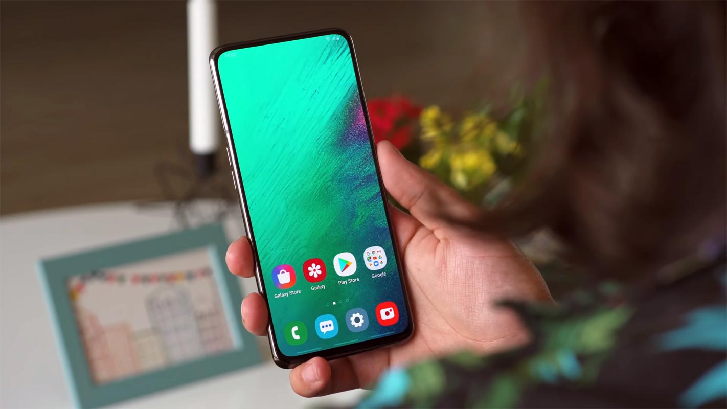 Samsung Galaxy A80 Home Screen in the hand