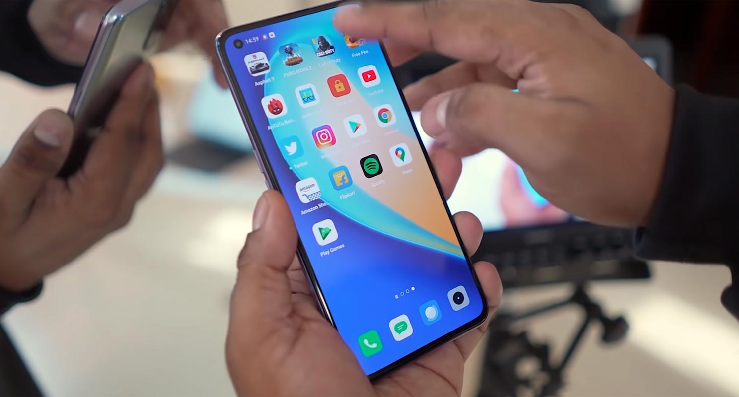 Realme X7 Pro 5G Home Screen in Hand