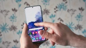 Samsung Galaxy S20 Android 11 Home Screen