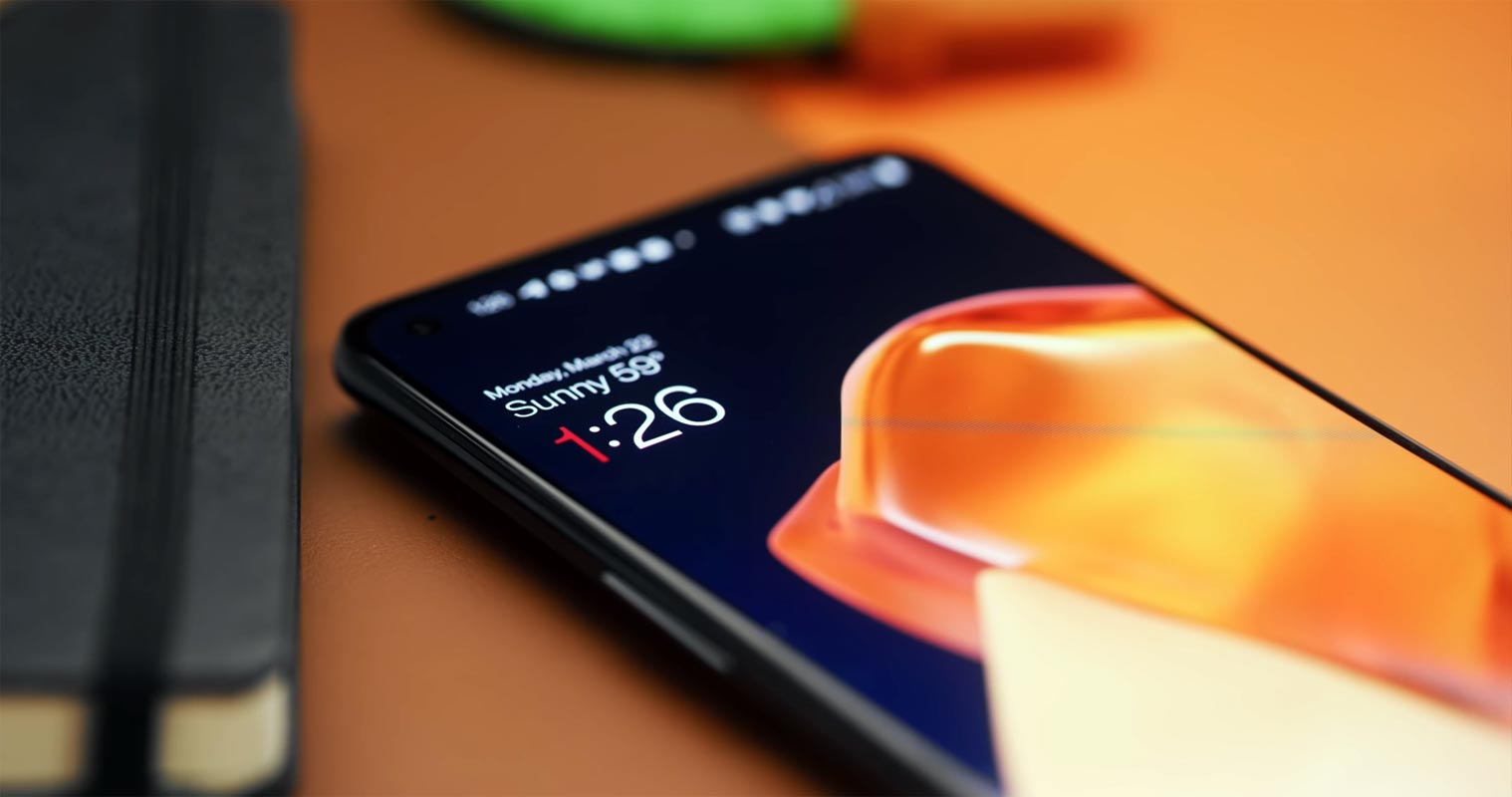 OnePlus 9 Lock Screen on the Table