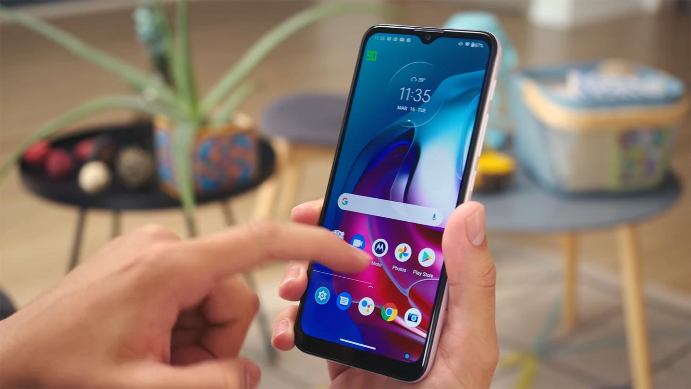 Moto G30 Home Screen with Apps Shortcut