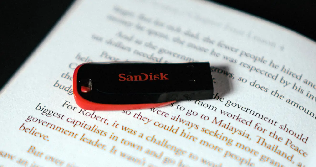 Sandisk Pendrive on the Book