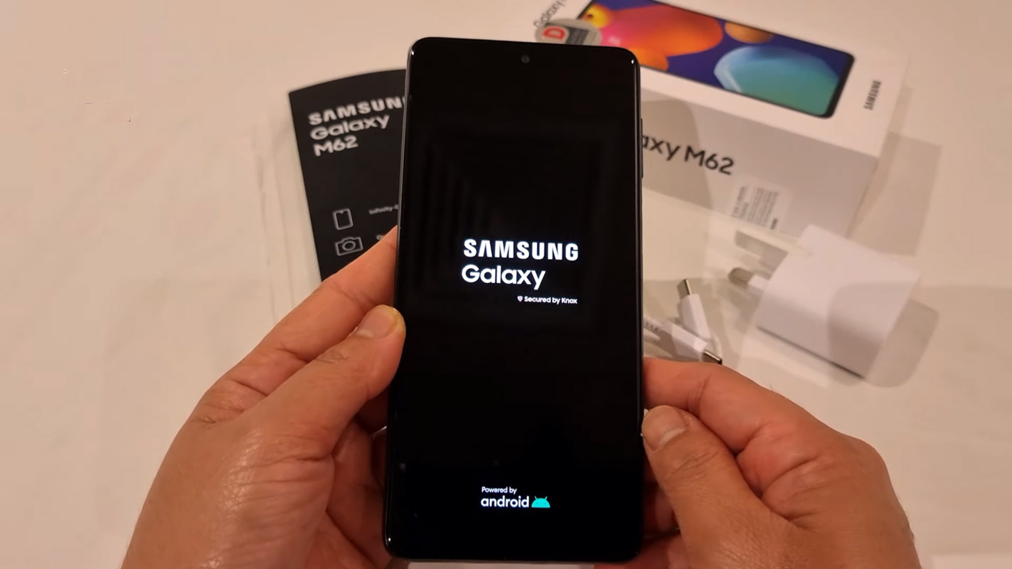 Samsung Galaxy M62 boot screen logo