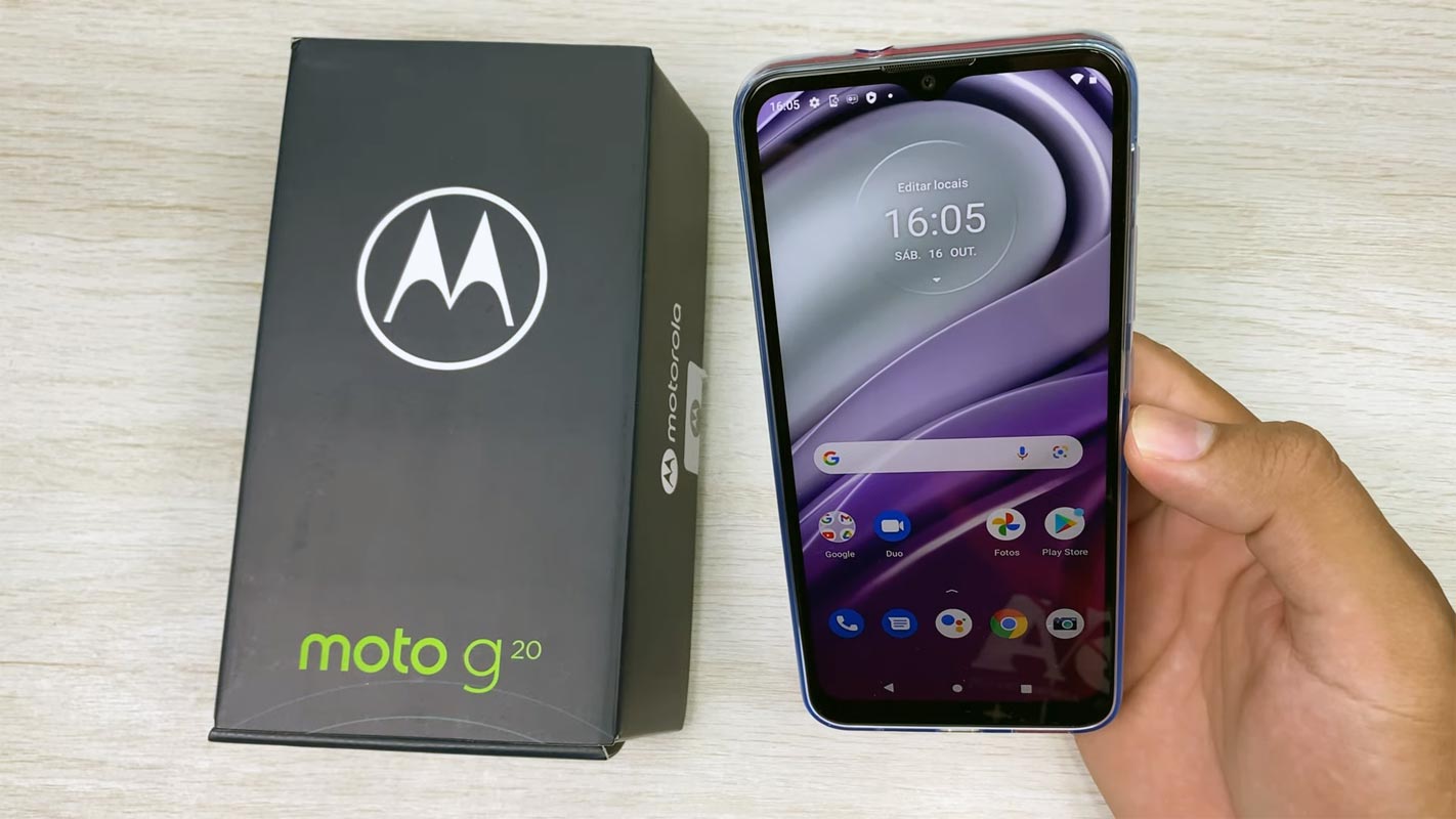 Moto G20 Android 11 UI with Retail Box