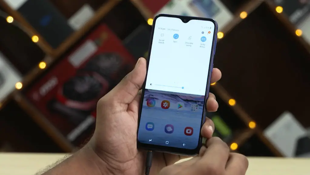 samsung galaxy m20 sync on