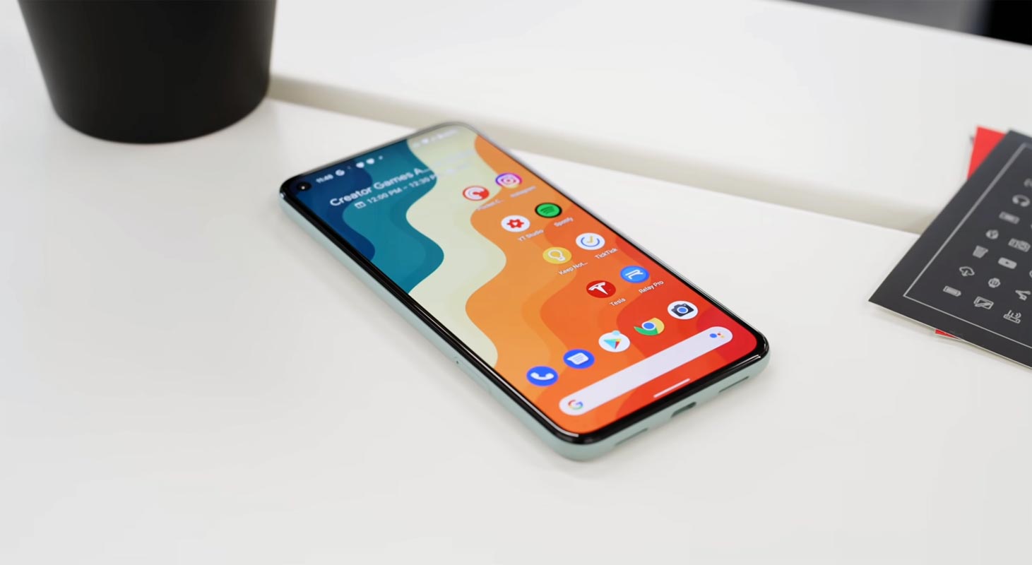 Google Pixel 5 Unlocked Home Screen Android 12