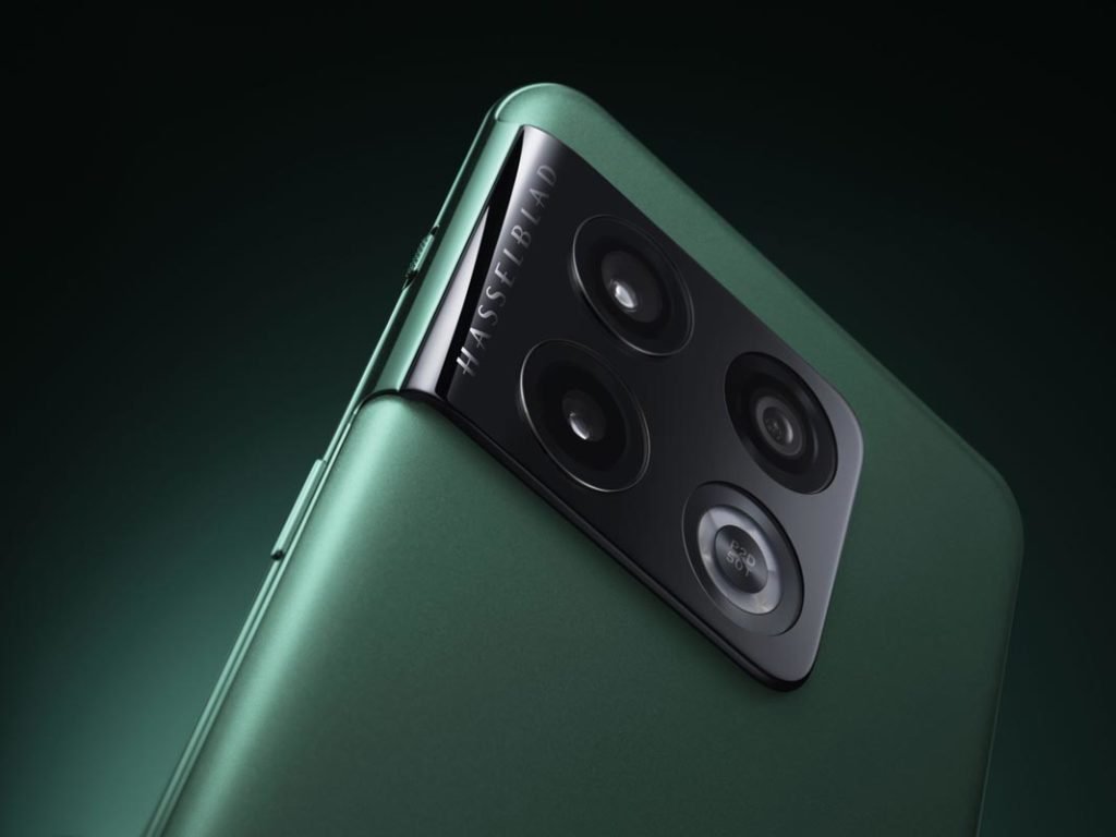 OnePlus 10 Pro Emerald Green Camera