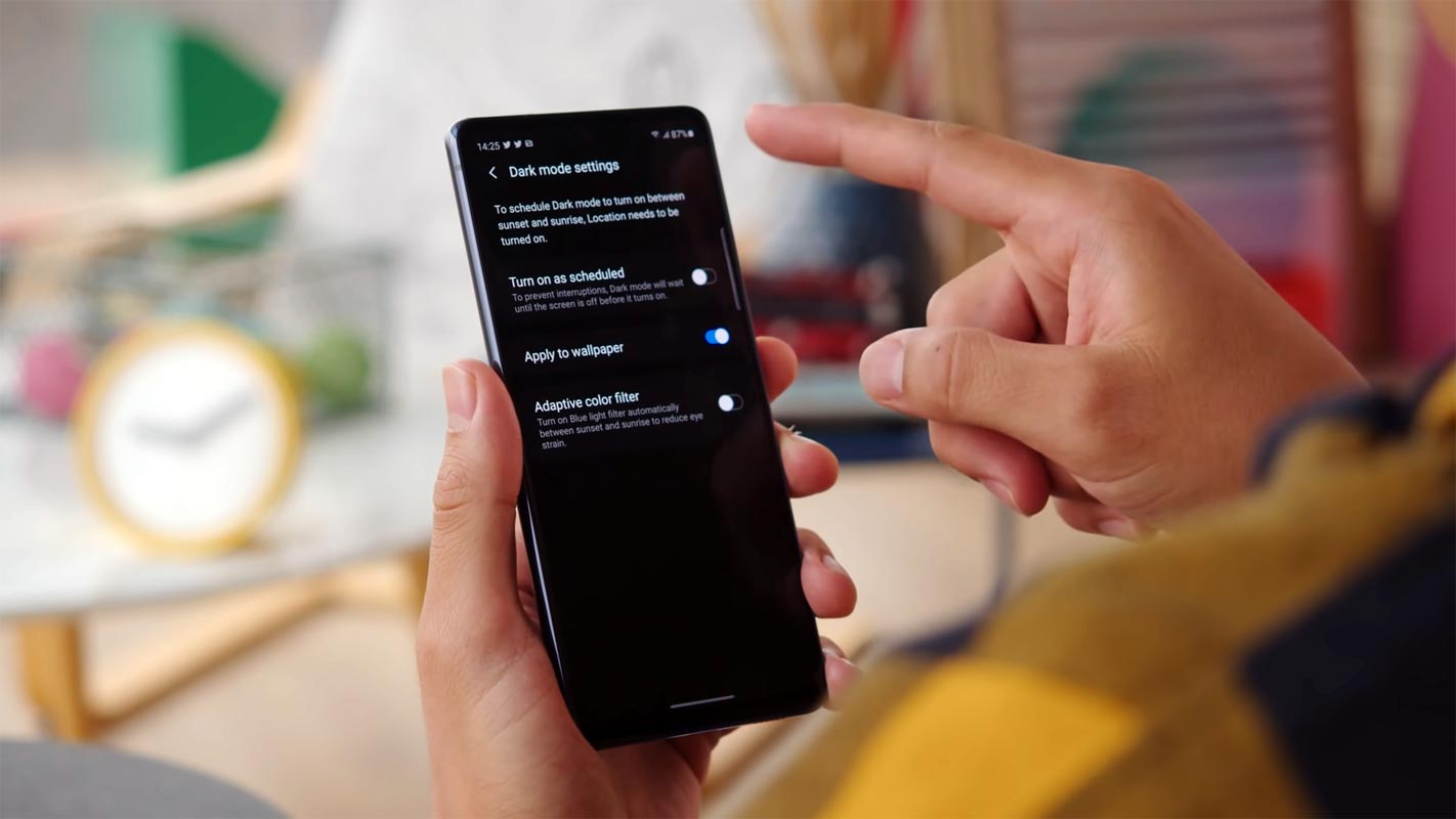 Samsung Galaxy S20 FE 5G Android 11 Darkmode