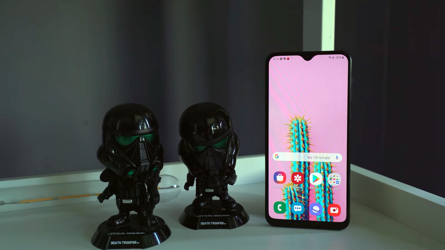 samsung galaxy a20 in star war toys