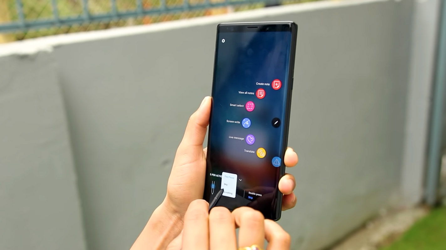 samsung galaxy note 9 with pen