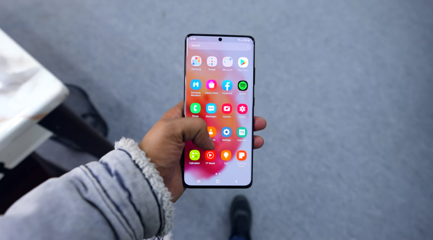 samsung galaxy s21 ultra 5g apps menu in hand