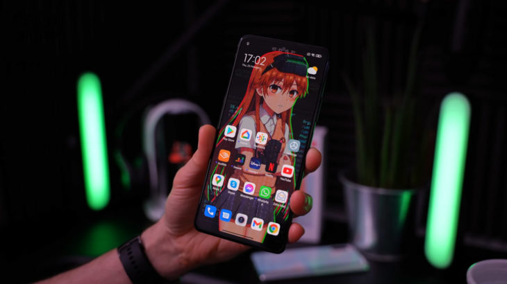 redmi note 10 pro home screen in one hand