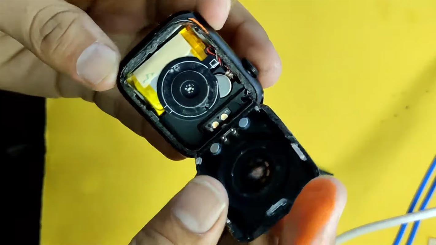 Battery in SmartWatch Teardown