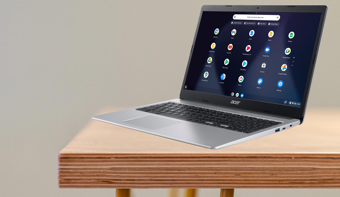 Acer Chromebook 315 15.6-inch LAptopn on the Wooden Table