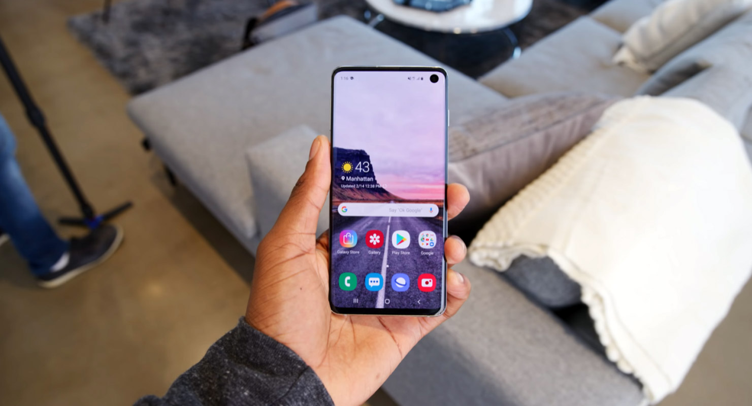 SAMSUNG GALAXY S10 HOME SCREEN SINGLE HAND