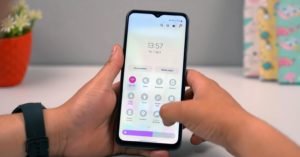 Samsung Galaxy M33 5G Android 12 Notification Bar