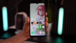 samsung galaxy a32 5g home screen insingle hand