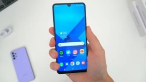 Samsung Galaxy A32 4G LTE Android 12 Unlocked in the Hand