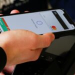 Apple iPhone Pay to Merchant