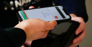 Apple iPhone Pay to Merchant