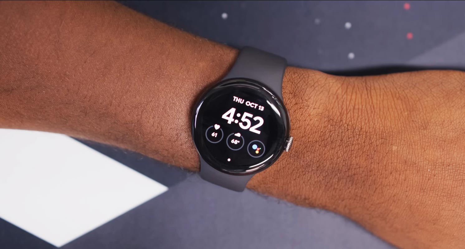 Google Pixel Watch in Hand