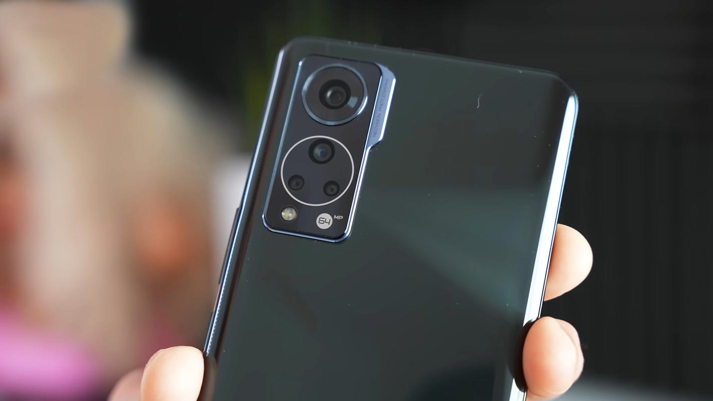 Moto Edge 5G 2022 Rear Cameras