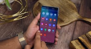 samsung galaxy s10 plus apps menu in single hand