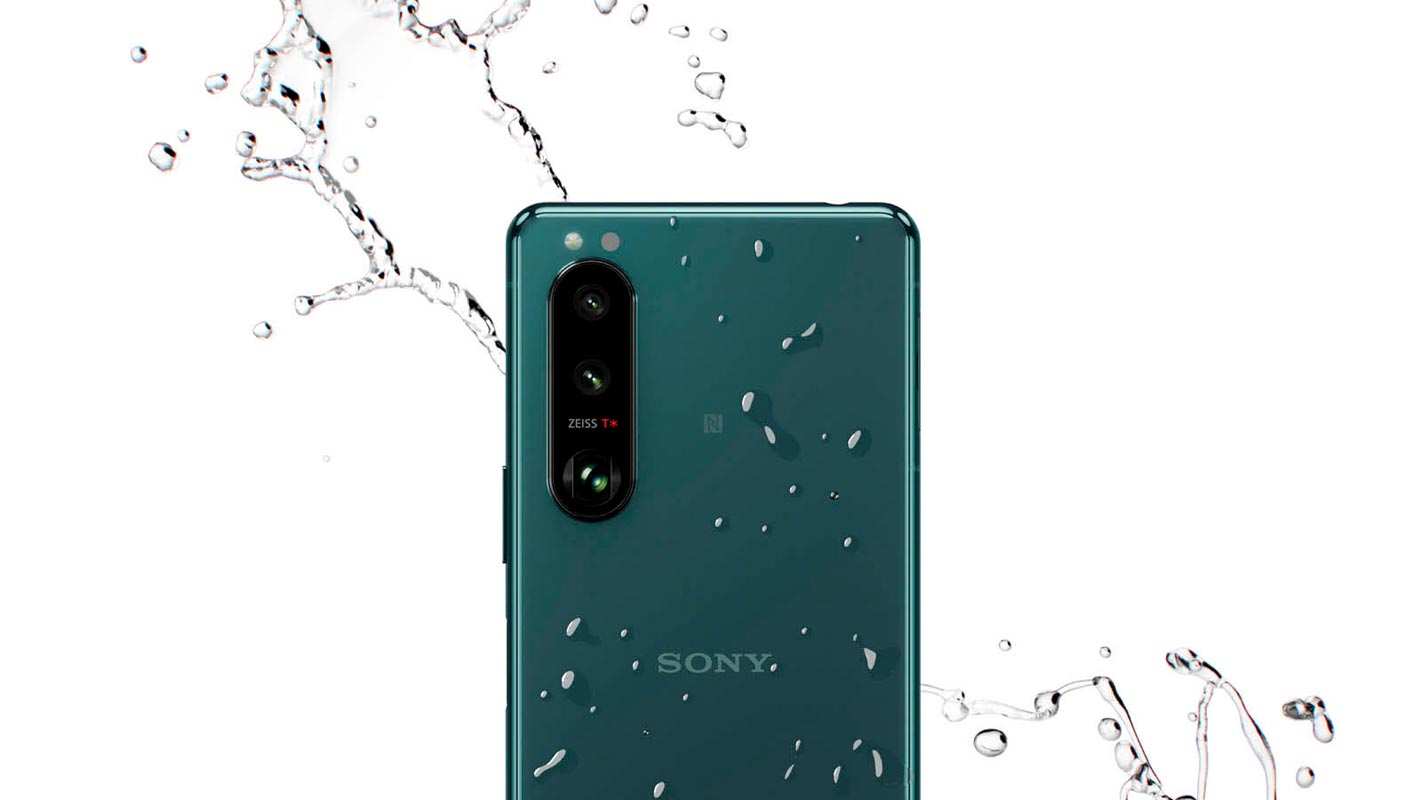 Sony Xperia 5 III Water Splash