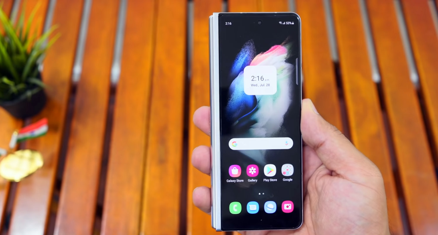 samsung galaxy z fold 3 close