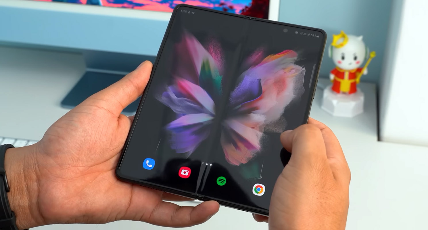 samsung galaxy z fold 3 in double hand