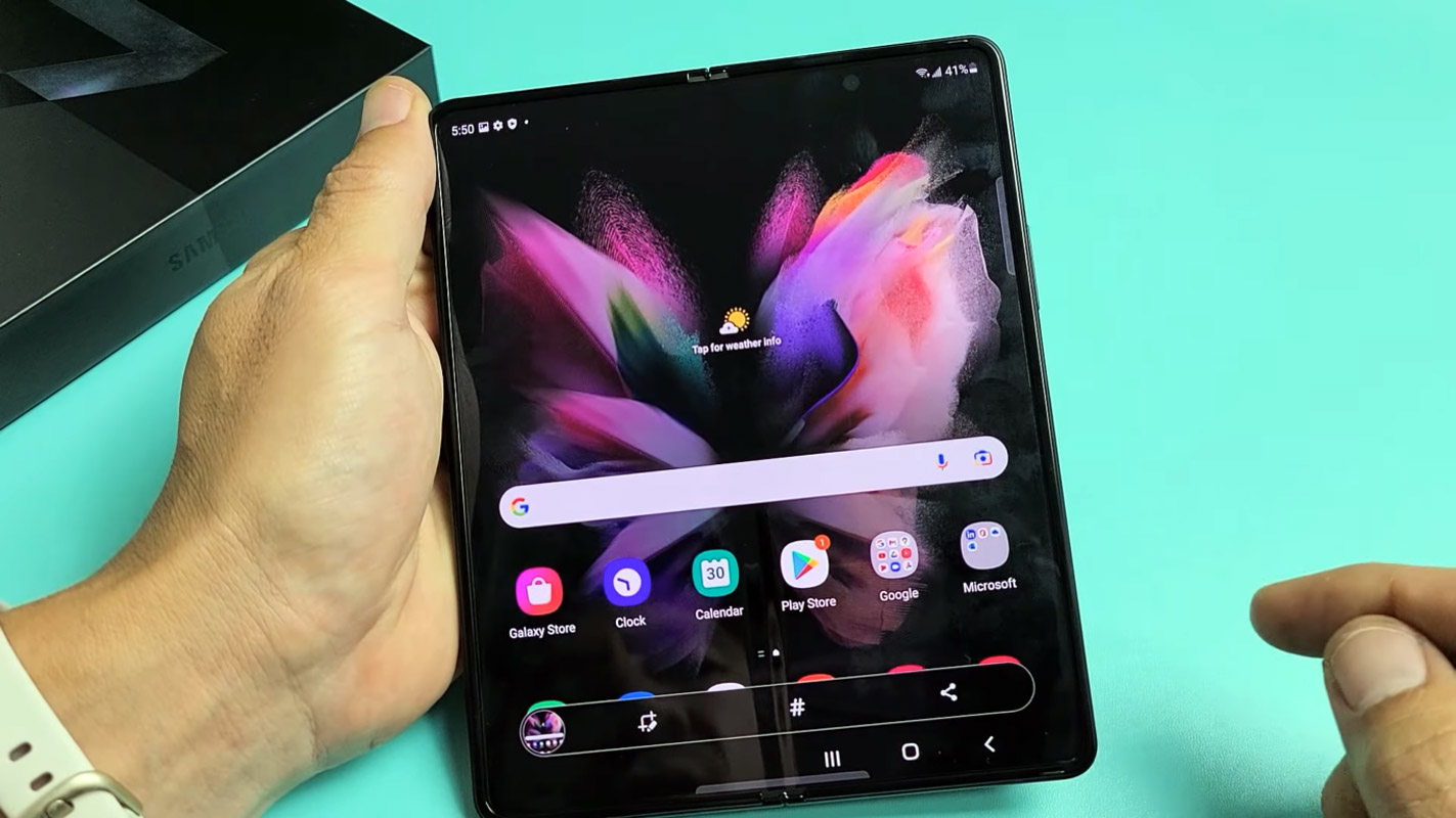 samsung galaxy z fold 3 screenshot