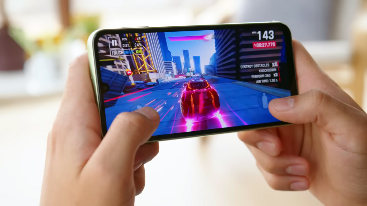 Samsung Galaxy A24 game play
