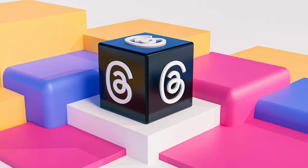 Threads Cube in the Multi Color Plastics