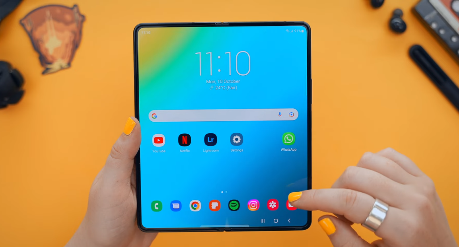 samsung galaxy z fold 4 open