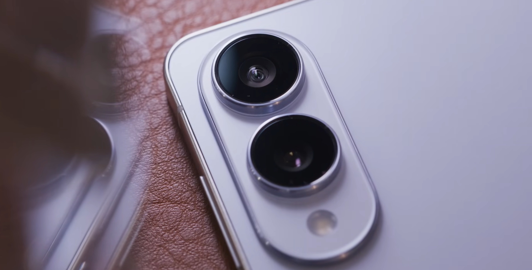 Samsung Galaxy S25 Edge Camera Side
